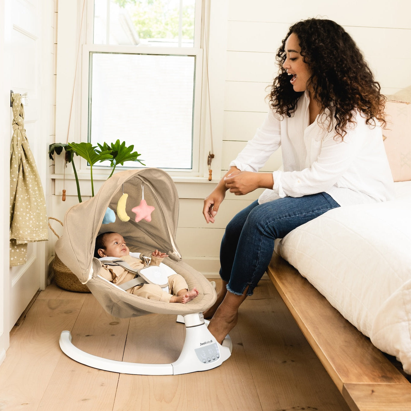 Nova Signature Baby Swing