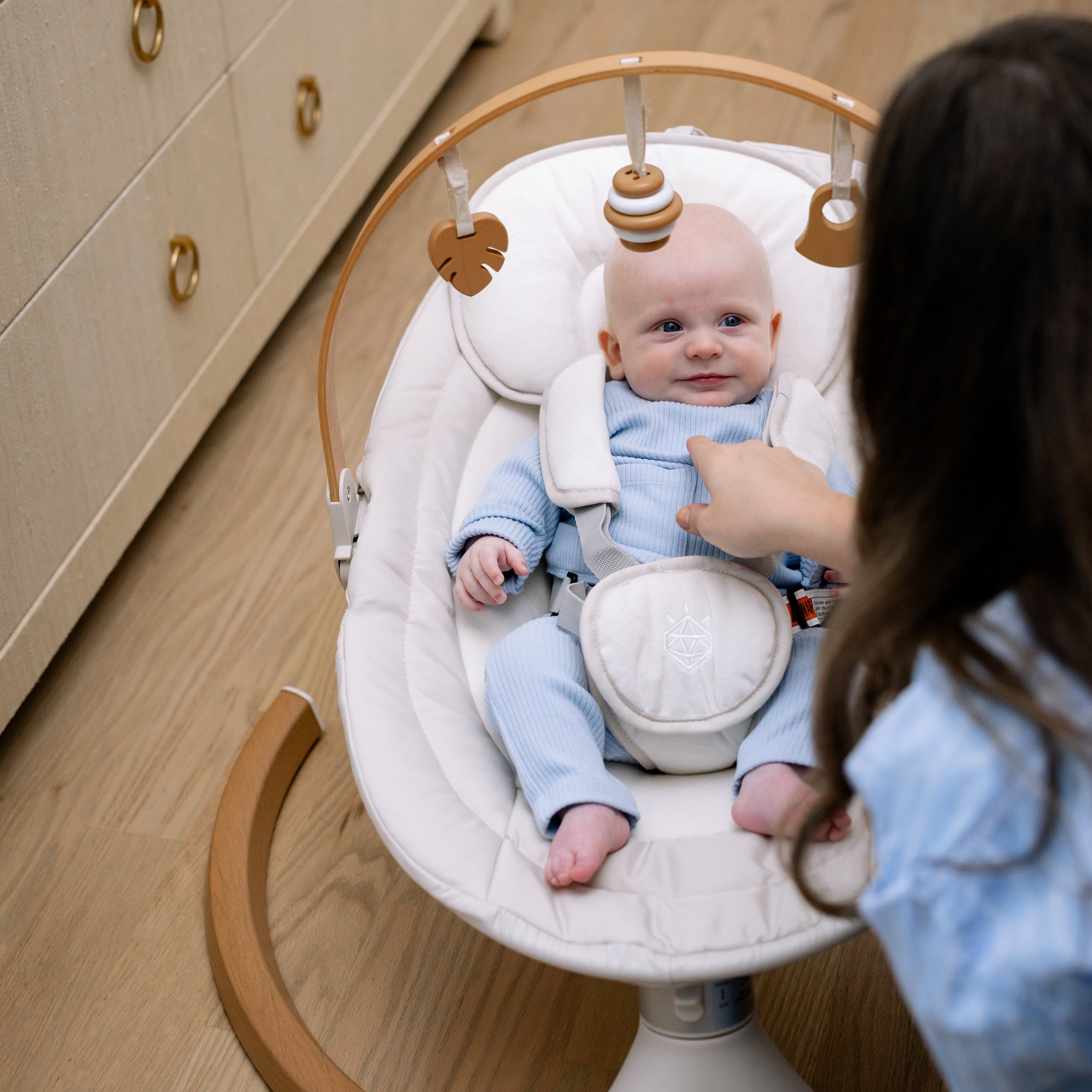 Nova Nature Baby Swing – Side-to-Side Motion with Bluetooth | Jool